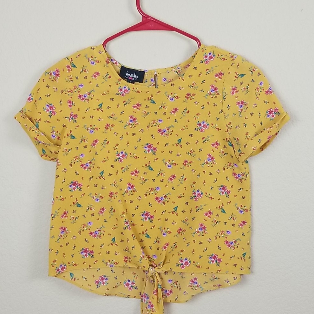 Girls Top sz 10-12 Medium